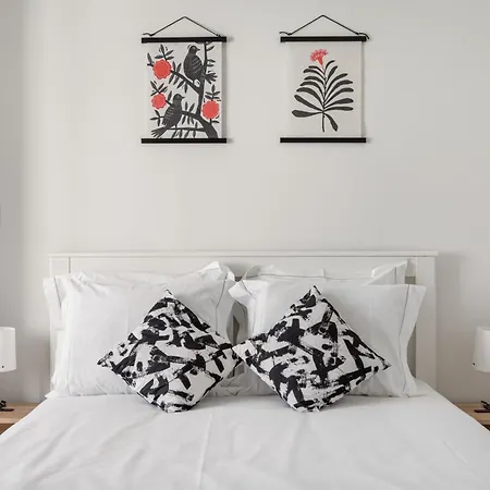 Ajuda Charm With Garden Apartman *