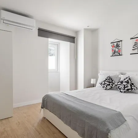 Ajuda Charm With Garden *