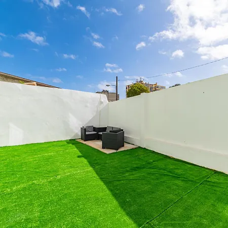 Ajuda Charm With Garden